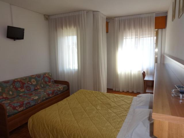 Al Bersagliere Hotel Noale Bagian luar foto